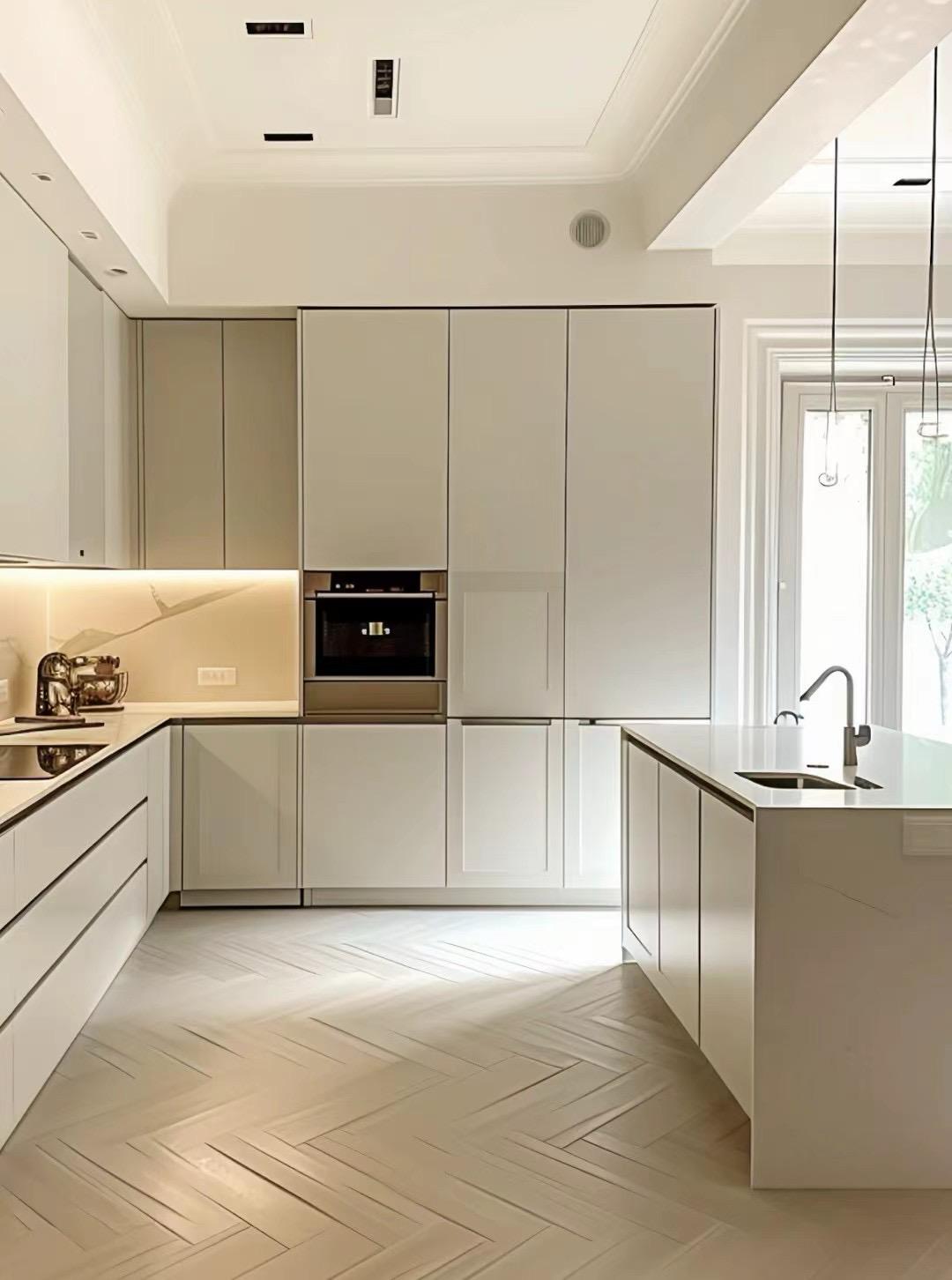 Chic French Light Style